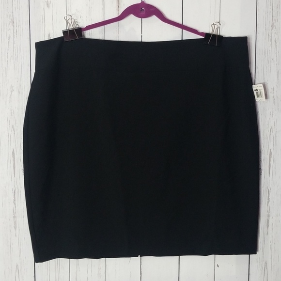 Plus 24w classic black pencil skirt - Picture 1 of 5
